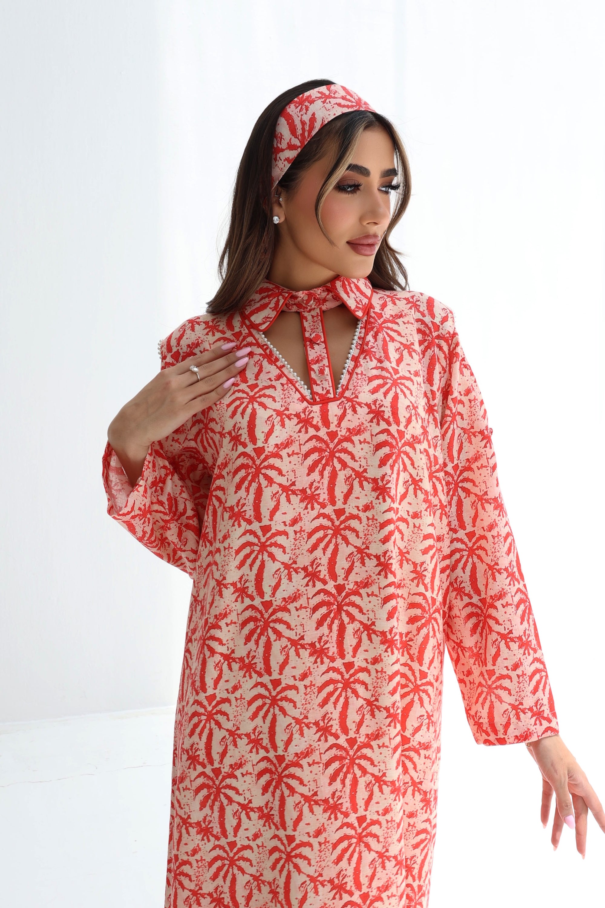 Coral Scenic Palm Toile Linen Blend Jalabiya scarf neck detail